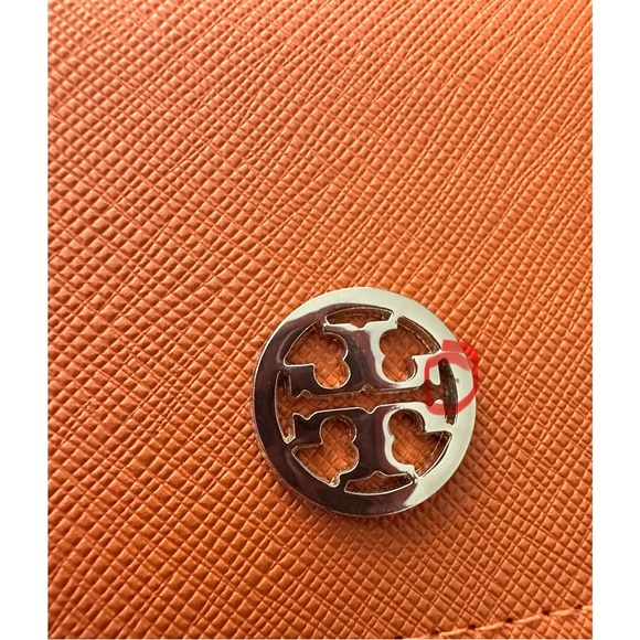 Tory Burch Orange Glasses Case w/Cleansing Cloth - Picture 12 of 12